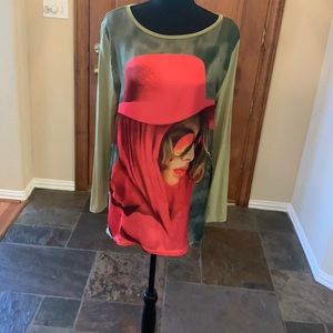 Highly unusual tunic by Saopaulo. With “Girl in Red” on front. Size 8.